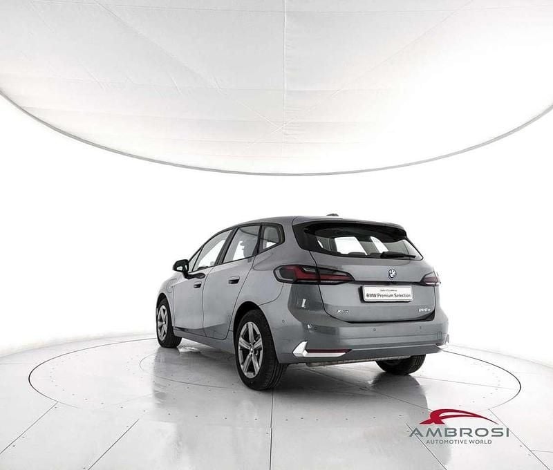 Usata BMW 225 Luxury Line 136 CV (100 kW) 2023 Skyscraper grey metallic Utilitaria