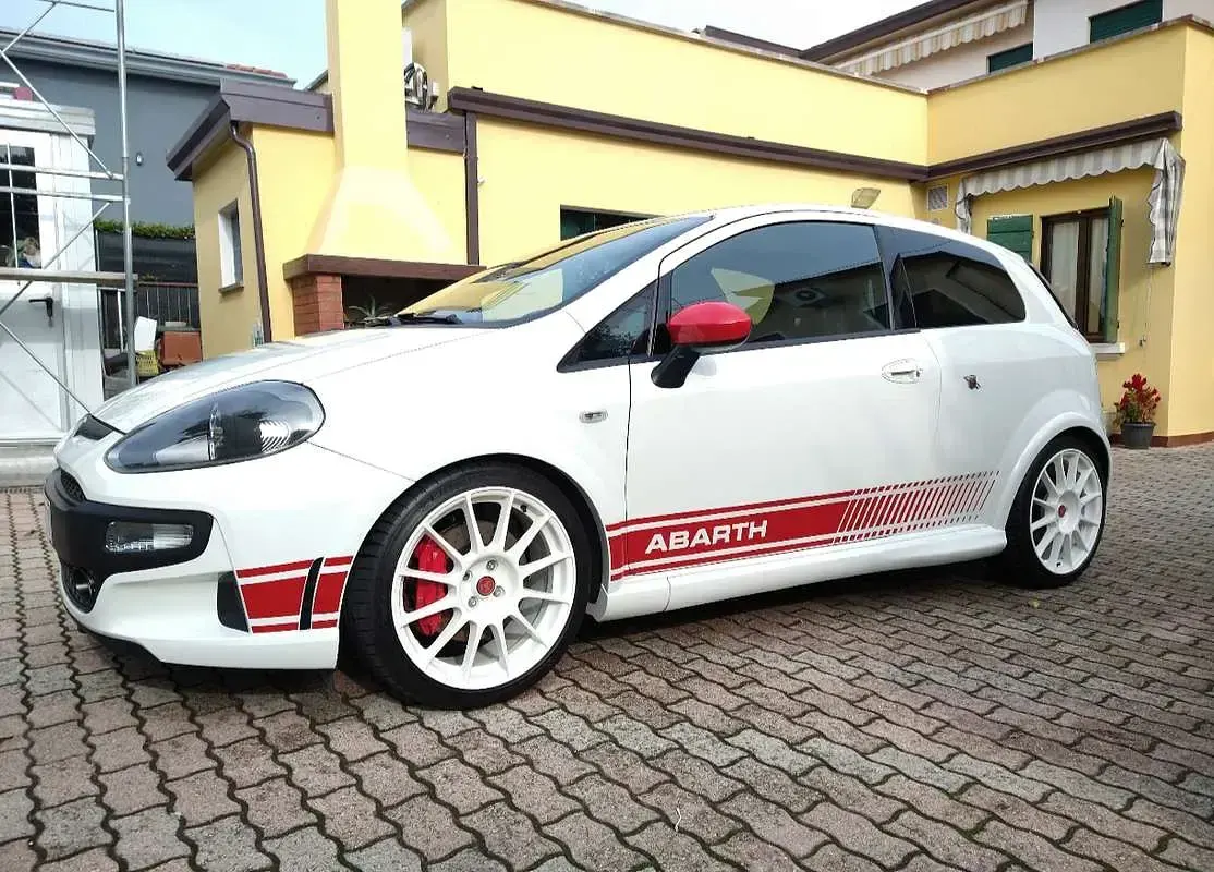 Usata Abarth Punto Evo Esseesse 180 CV (132 kW) 2011 Bianco Utilitaria