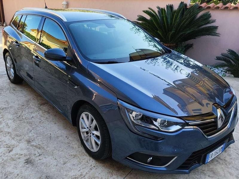 Grigio Usata 2018 Renault Mégane IV Business Station wagon | 10.200 € (Ottimo prezzo) - Immagine 1/4