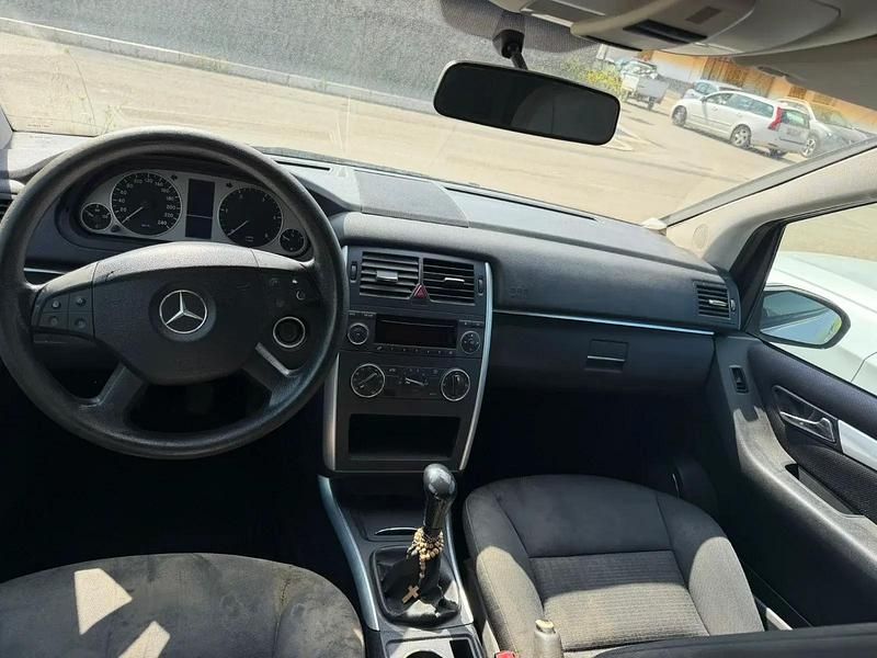 Usata Mercedes B180 109 CV (80 kW) 2005 Grigio Monovolume
