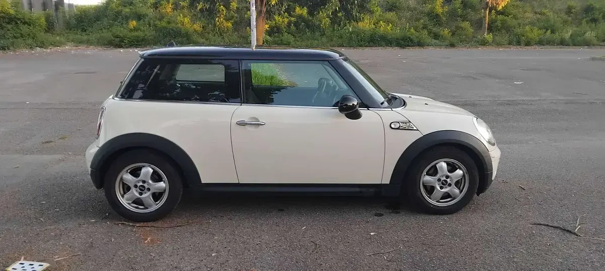 Usata Mini ONE 75 CV (55 kW) 2010 Utilitaria