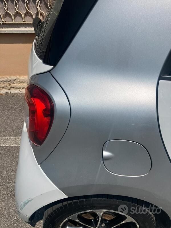Usata Smart ForFour 71 CV (52 kW) 2017 Bianco Utilitaria