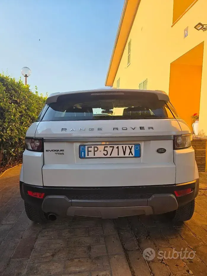 Usata Land Rover Range Rover evoque Pure 150 CV (110 kW) 2015 Bianco Station wagon