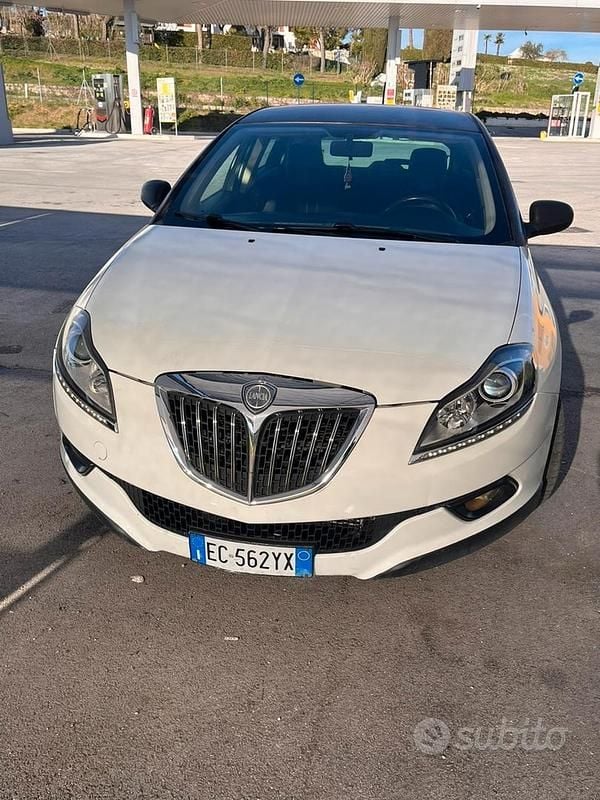 Usata Lancia Delta 120 CV (88 kW) 2010 Bianco Utilitaria