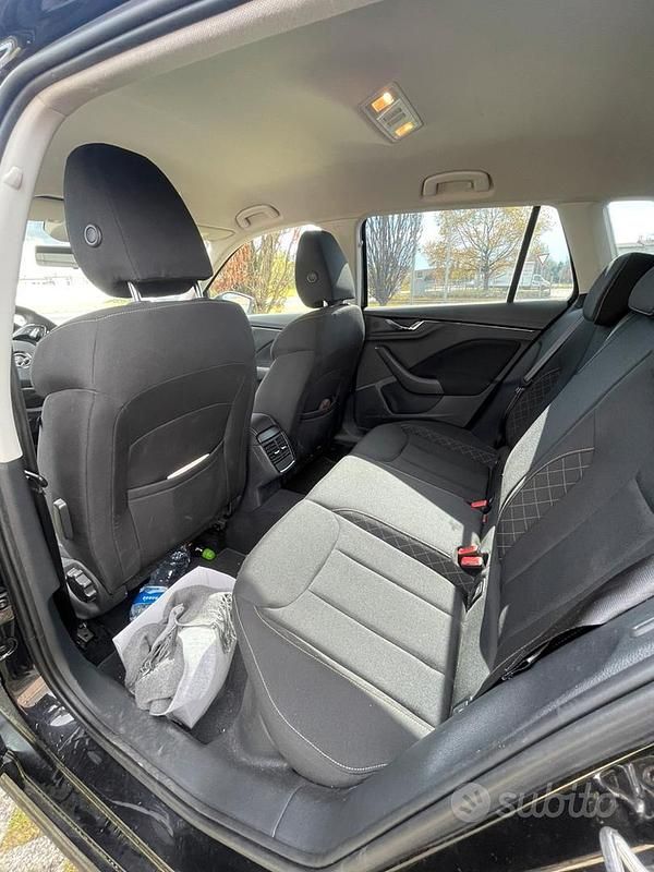 Usata Skoda Kamiq Monte Carlo 90 CV (66 kW) 2021 Nero SUV