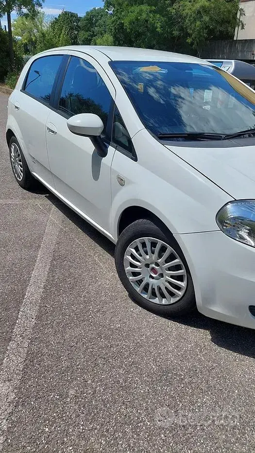 Usata Fiat Grande Punto 65 CV (47 kW) 2008 Bianco Utilitaria
