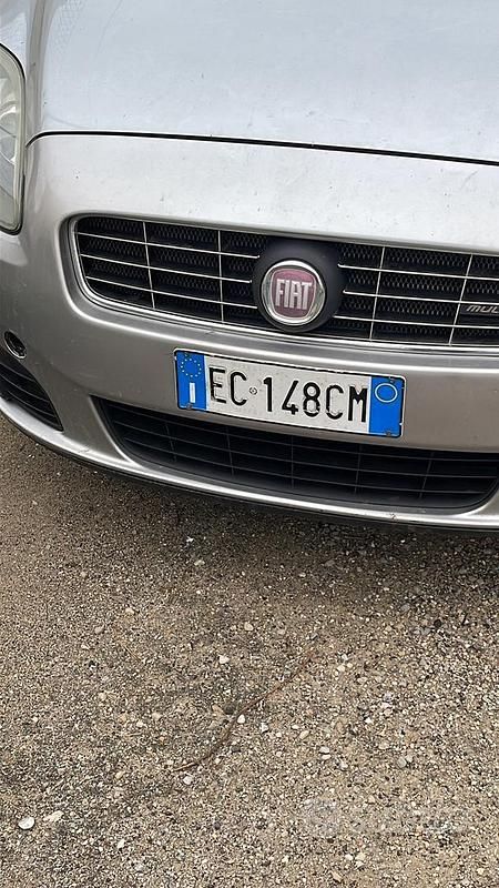 Usata Fiat Croma 150 CV (110 kW) 2010 Grigio Station wagon