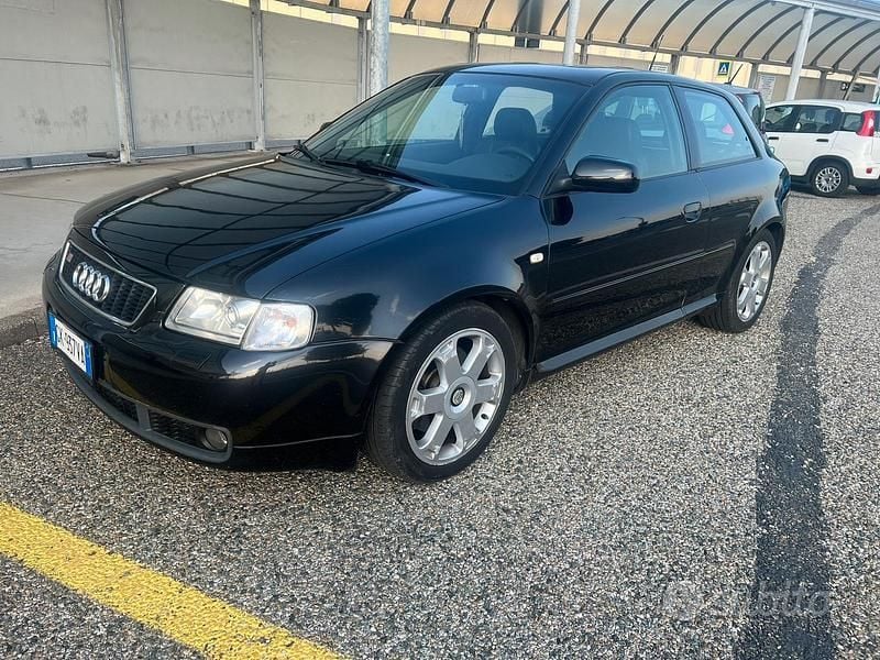 Usata Audi A3 210 CV (154 kW) 2000 Nero Utilitaria