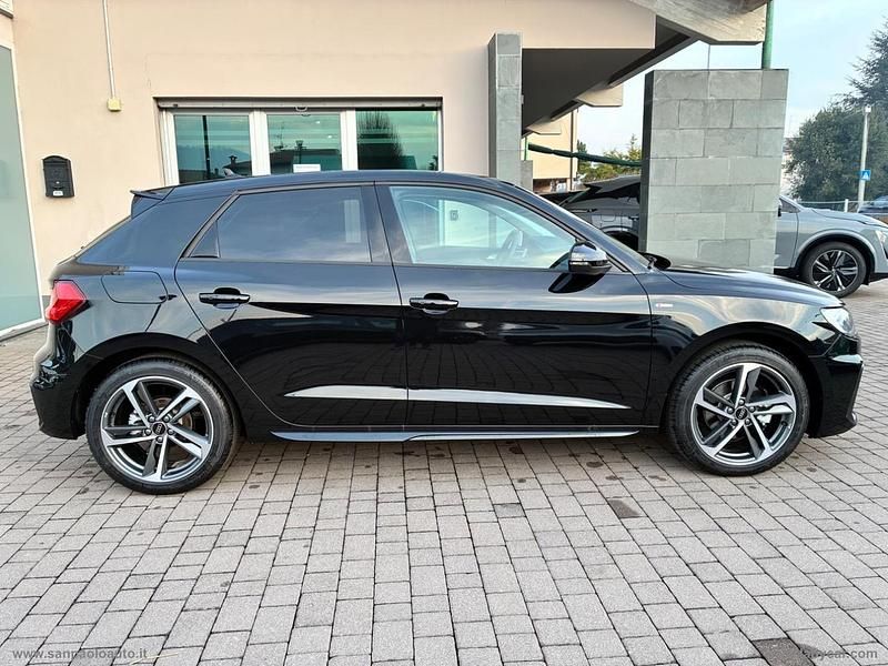 Nuova Audi A1 Black Edition 116 CV (85 kW) 2025 Nero Utilitaria