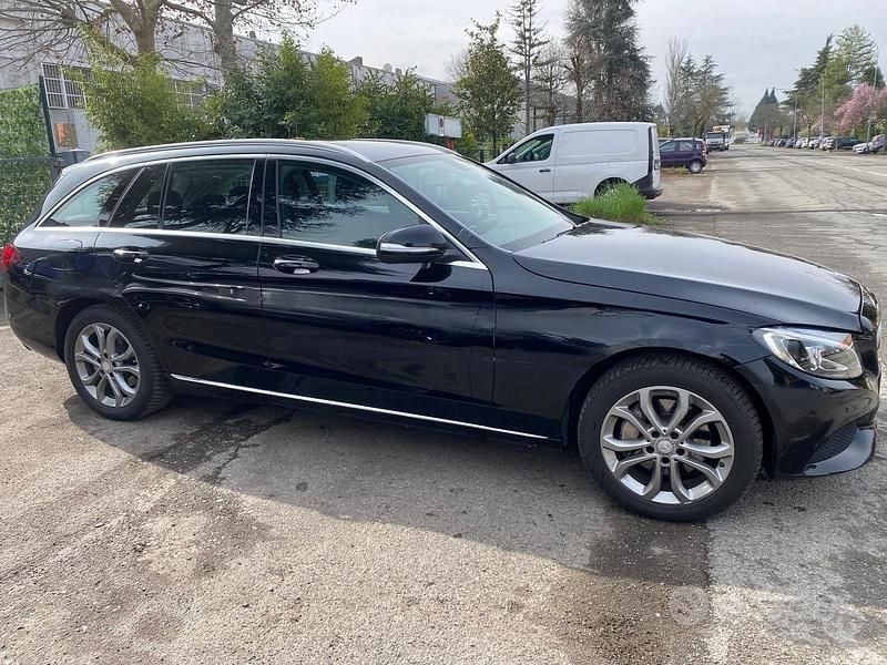 Usata Mercedes C250 Executive 204 CV (150 kW) 2015 Nero Station wagon