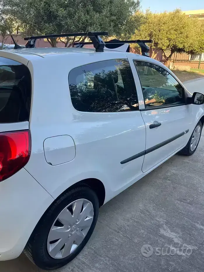 Usata Renault Clio II 85 CV (62 kW) 2010 Bianco Furgone