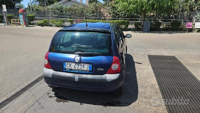 Usata Renault Clio II 2003 Blu Berlina