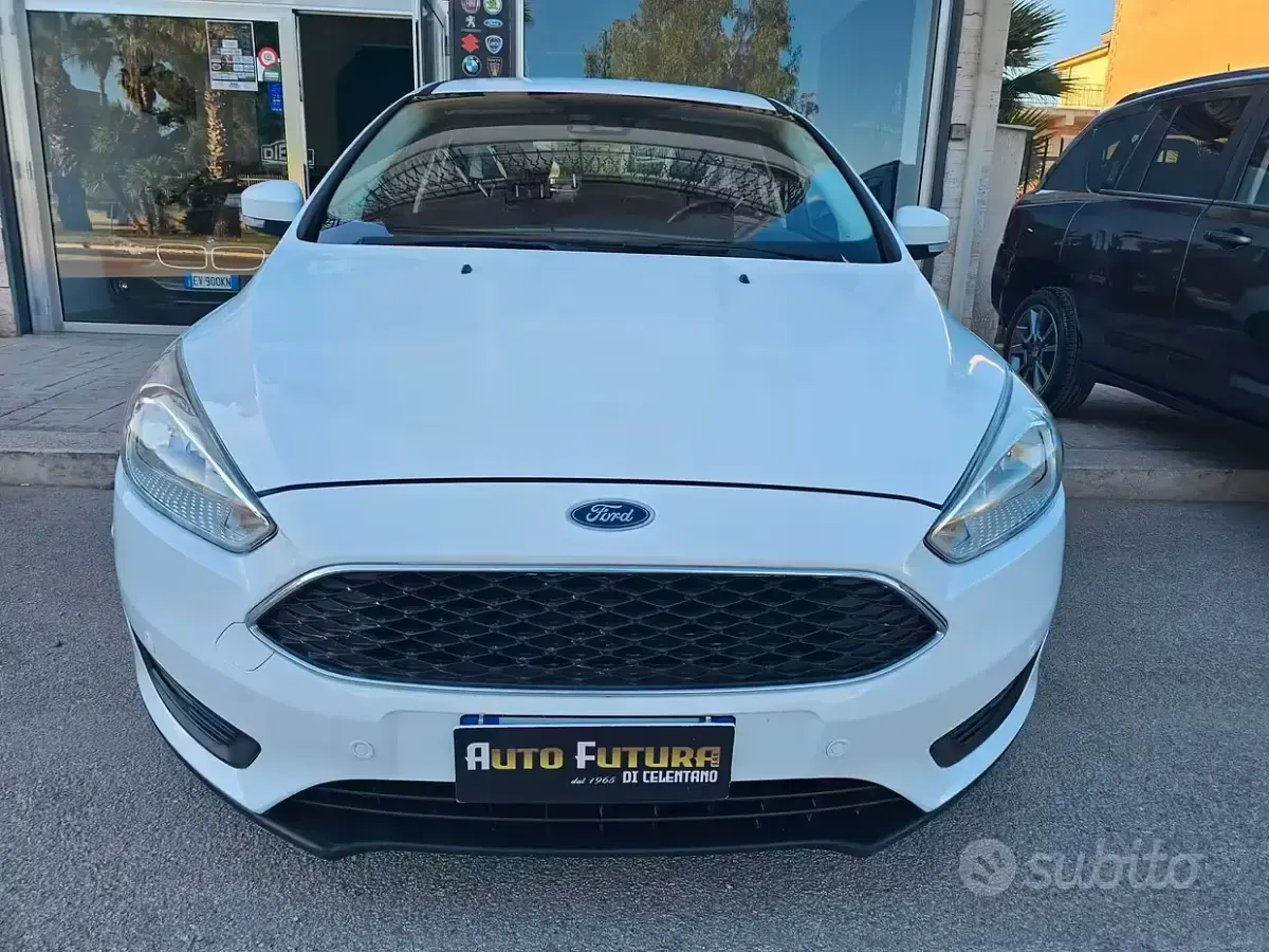 Usata Ford Focus Business Edition 120 CV (88 kW) 2015 Bianco Berlina