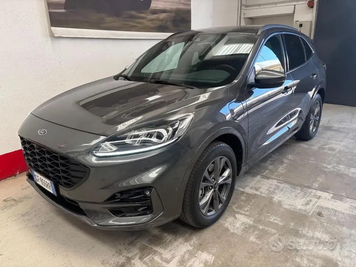 Usata Ford Kuga ST 152 CV (111 kW) 2021 Grigio SUV