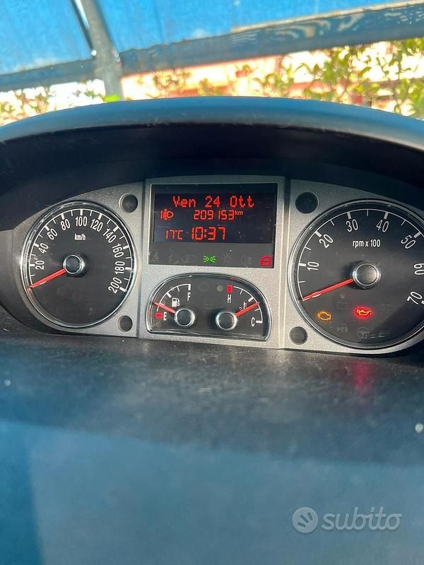 Usata Lancia Musa 2012 Grigio Monovolume