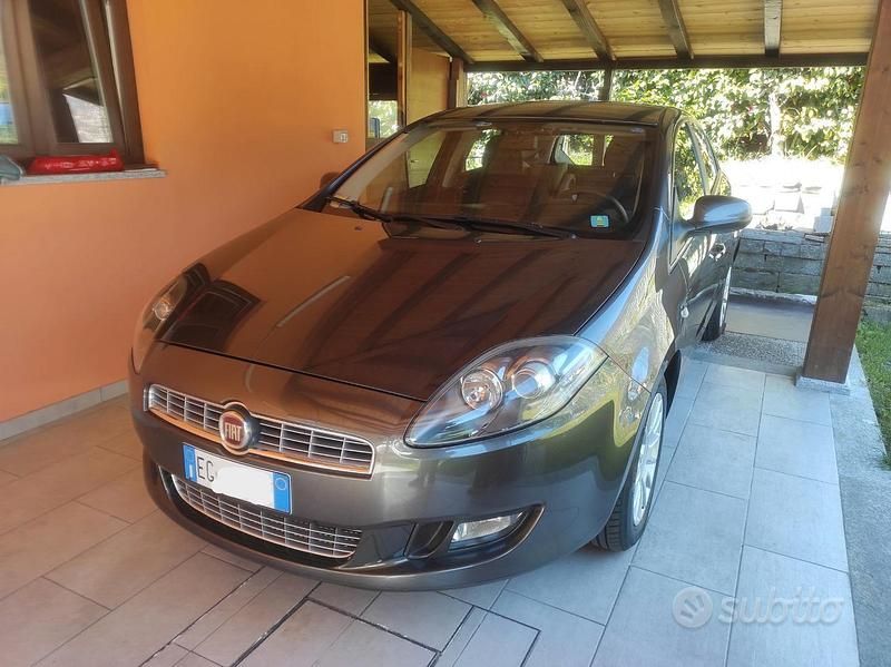 Usata Fiat Bravo Emotion 120 CV (88 kW) 2011 Grigio Utilitaria