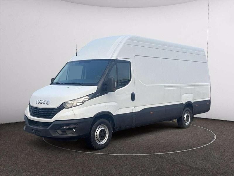 Usata Iveco Daily 156 CV (114 kW) 2021 Bianco pastello Furgone