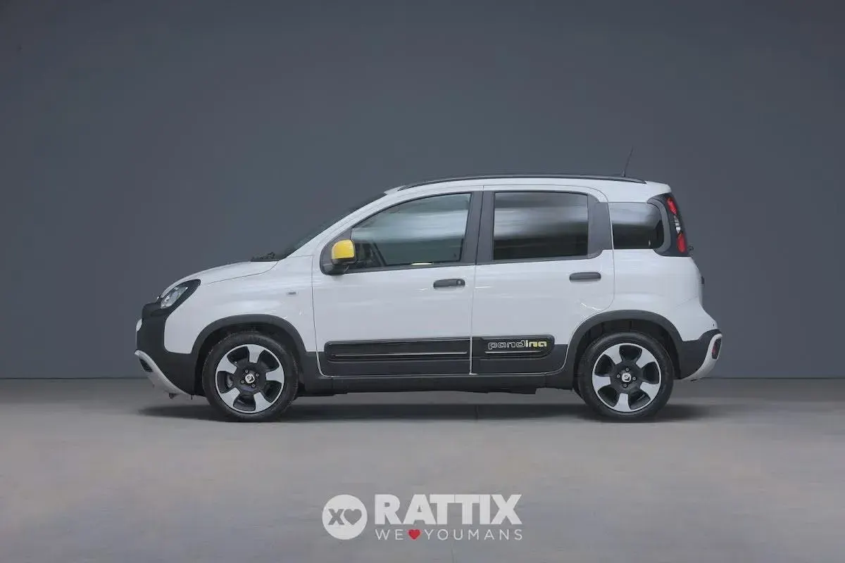 Usata Fiat Panda Cross Cross 70 CV (51 kW) 2025 White solid Utilitaria