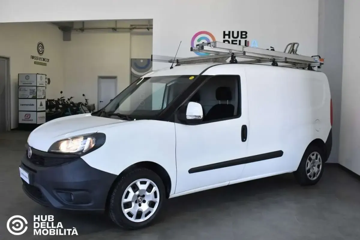 Usata Fiat Doblò 120 CV (88 kW) 2018 Bianco Monovolume
