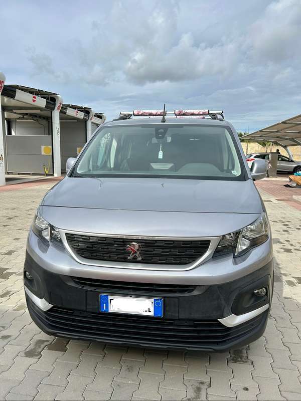 Usato 2019 Peugeot Rifter 1.5 Diesel 131 CV (17.000 €)