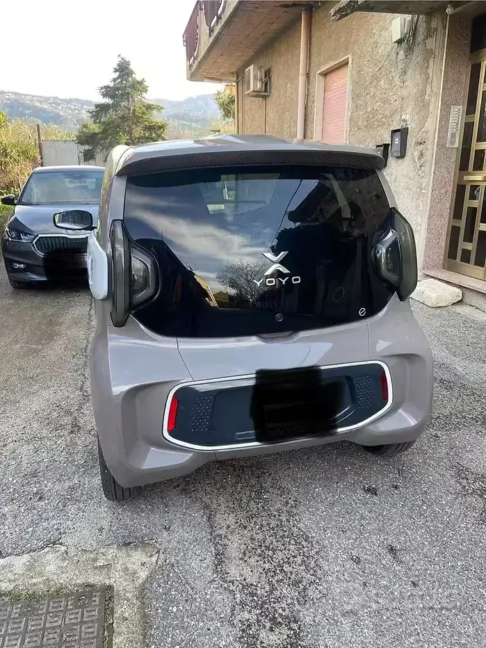 Usata XEV Yoyo 7 kW (10 CV) 2024 Marrone Utilitaria