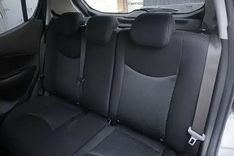 Usata Opel Karl Innovation 75 CV (55 kW) 2016 Grigio Utilitaria
