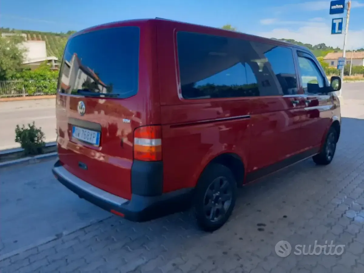 Usata VW Transporter Trendline 102 CV (75 kW) 2008 Rosso Furgone