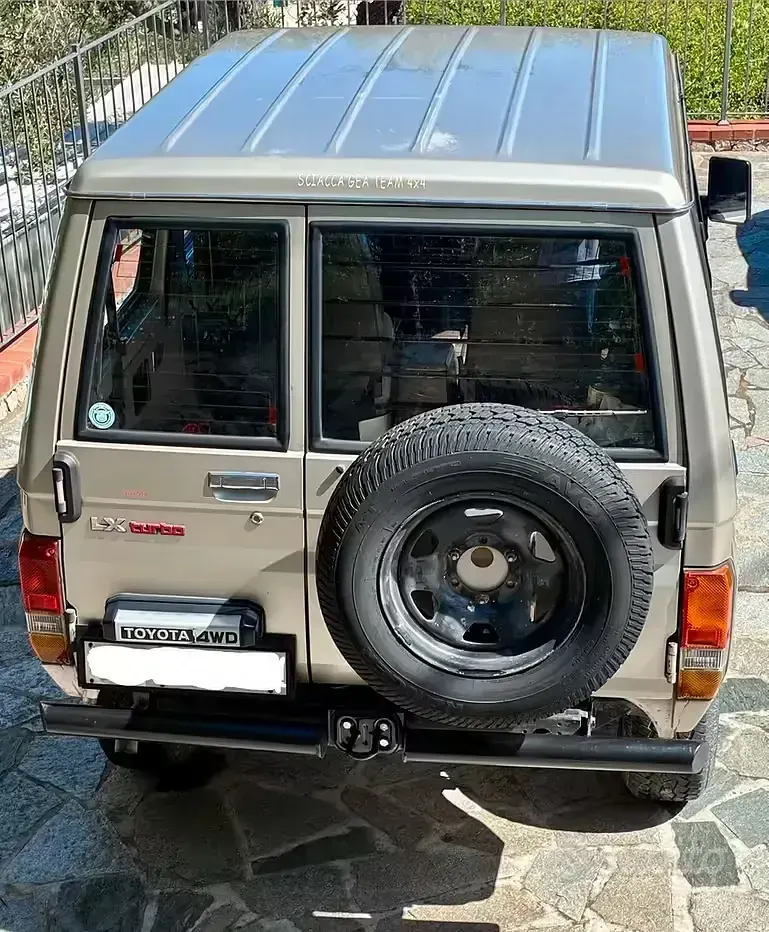 Usata Toyota Land Cruiser 86 CV (63 kW) 1989 Grigio SUV