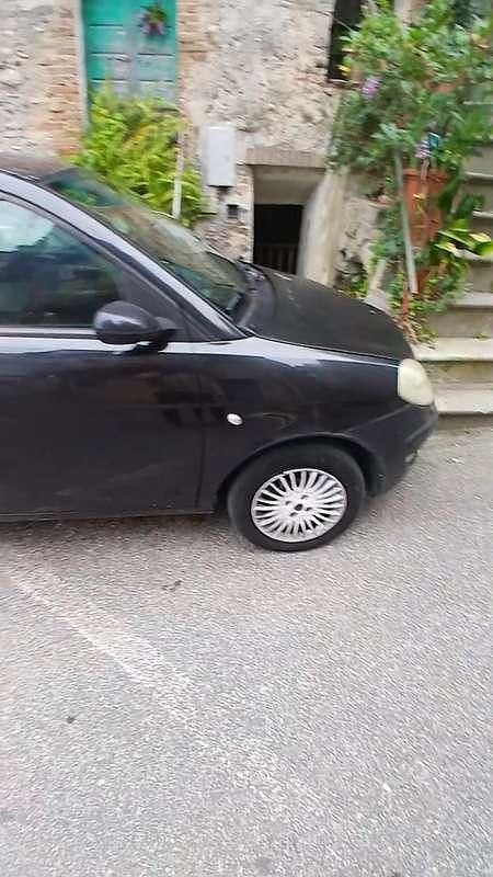 Usata Lancia Ypsilon 69 CV (50 kW) 2004 Utilitaria