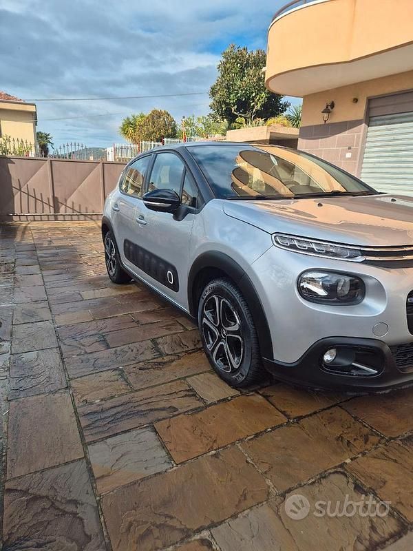 Usata Citroën C3 Shine 82 CV (60 kW) 2017 Grigio Berlina
