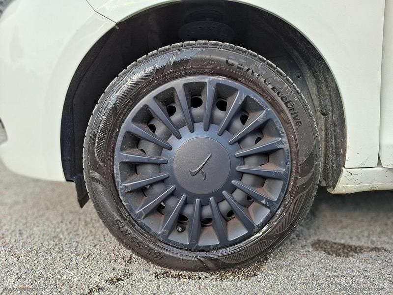 Usata Lancia Ypsilon Silver 69 CV (50 kW) 2022 Bianco Utilitaria