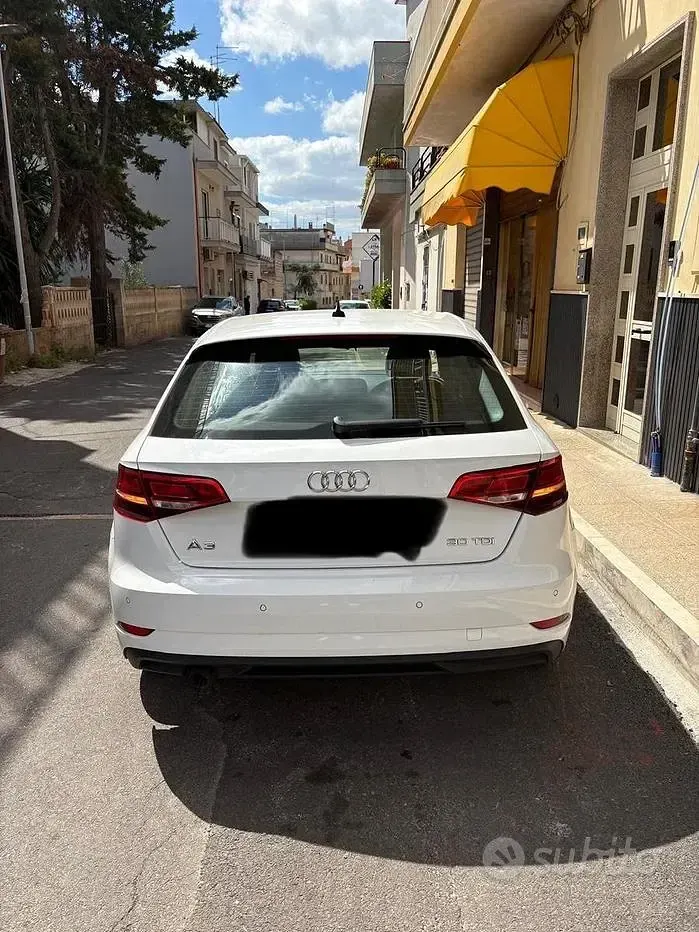 Gebraucht Audi A3 110 PS (80 kW) 2019 Weiß Limousine