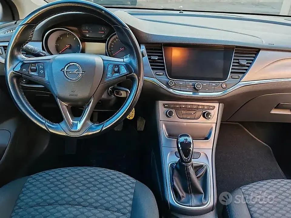 Usata Opel Astra Business 95 CV (69 kW) 2016 Grigio Station wagon