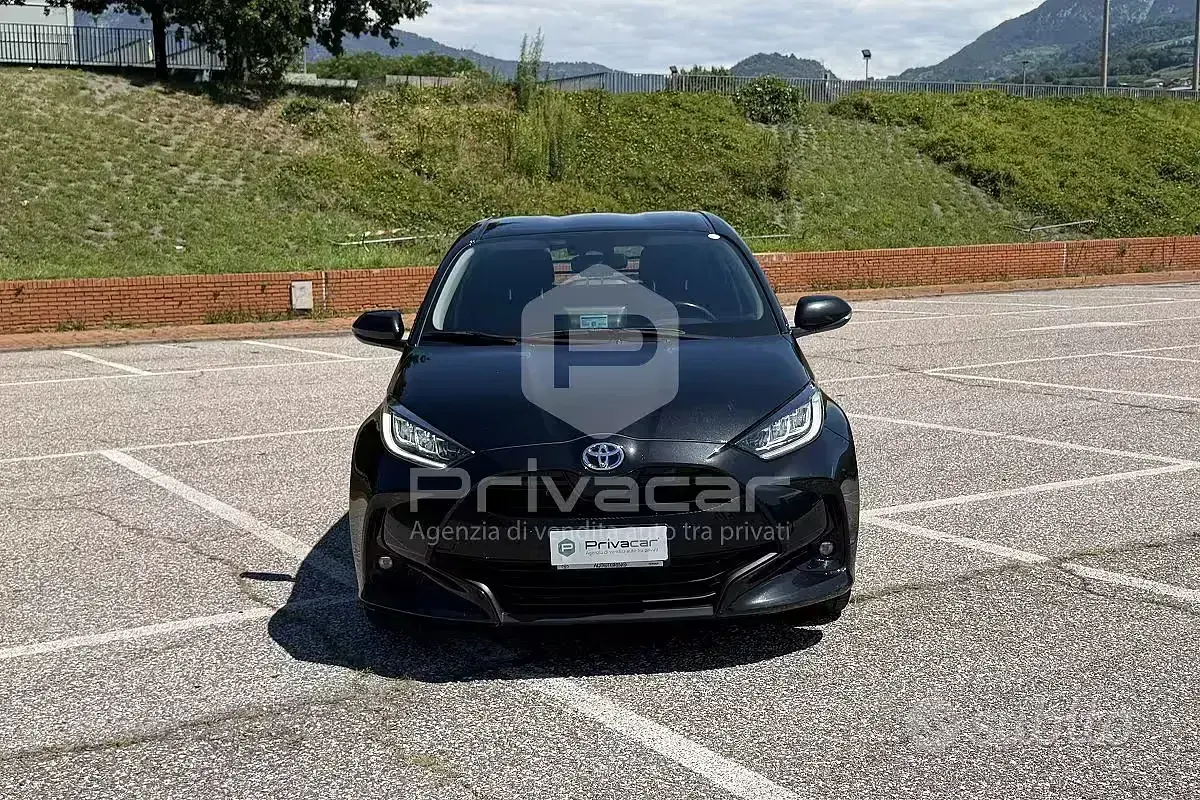 Usata Toyota Yaris Trend 92 CV (67 kW) 2022 Nero Utilitaria