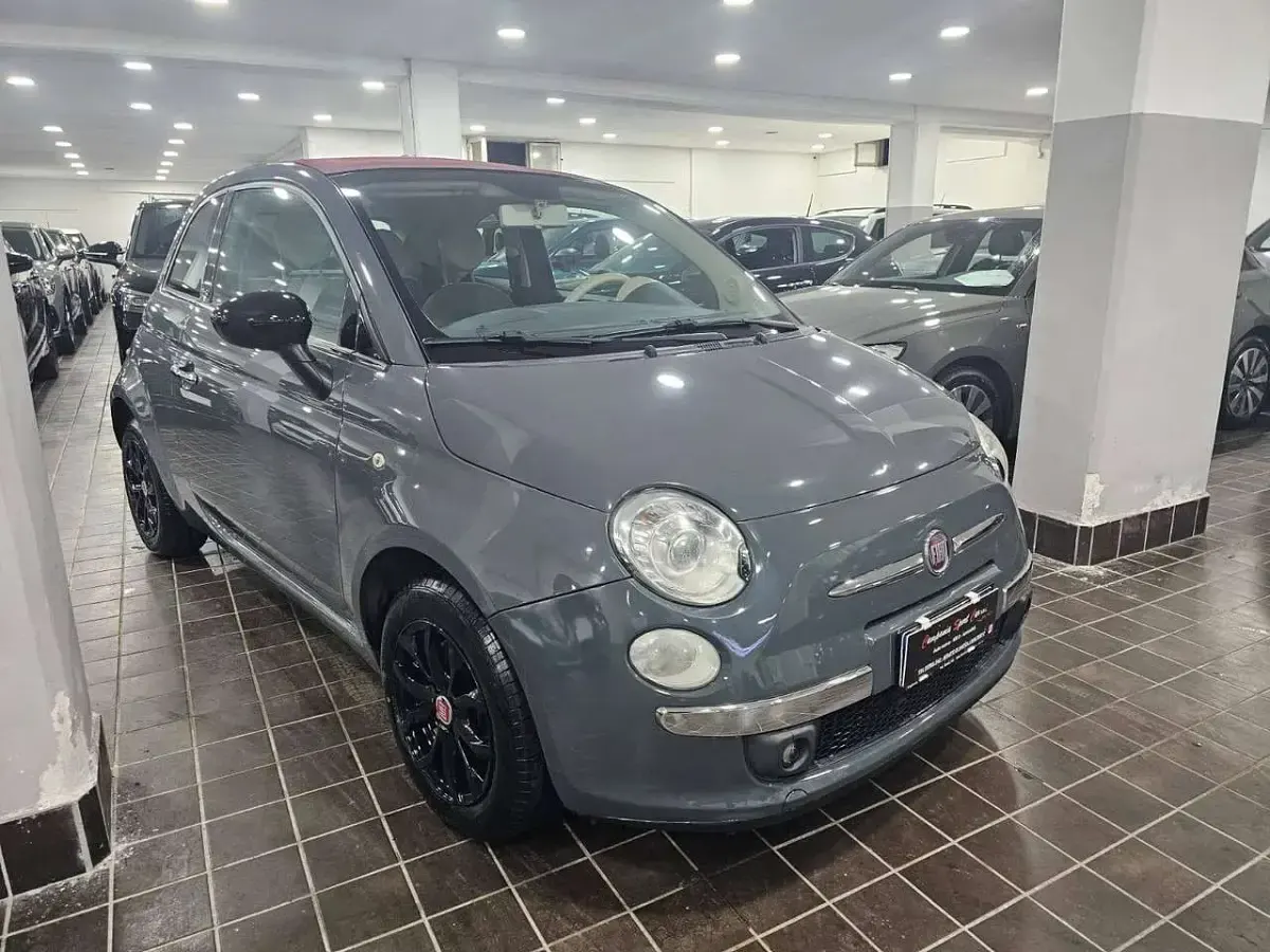 Usata Fiat 500C Lounge 95 CV (69 kW) 2011 Grigio moda metallizzato Cabrio