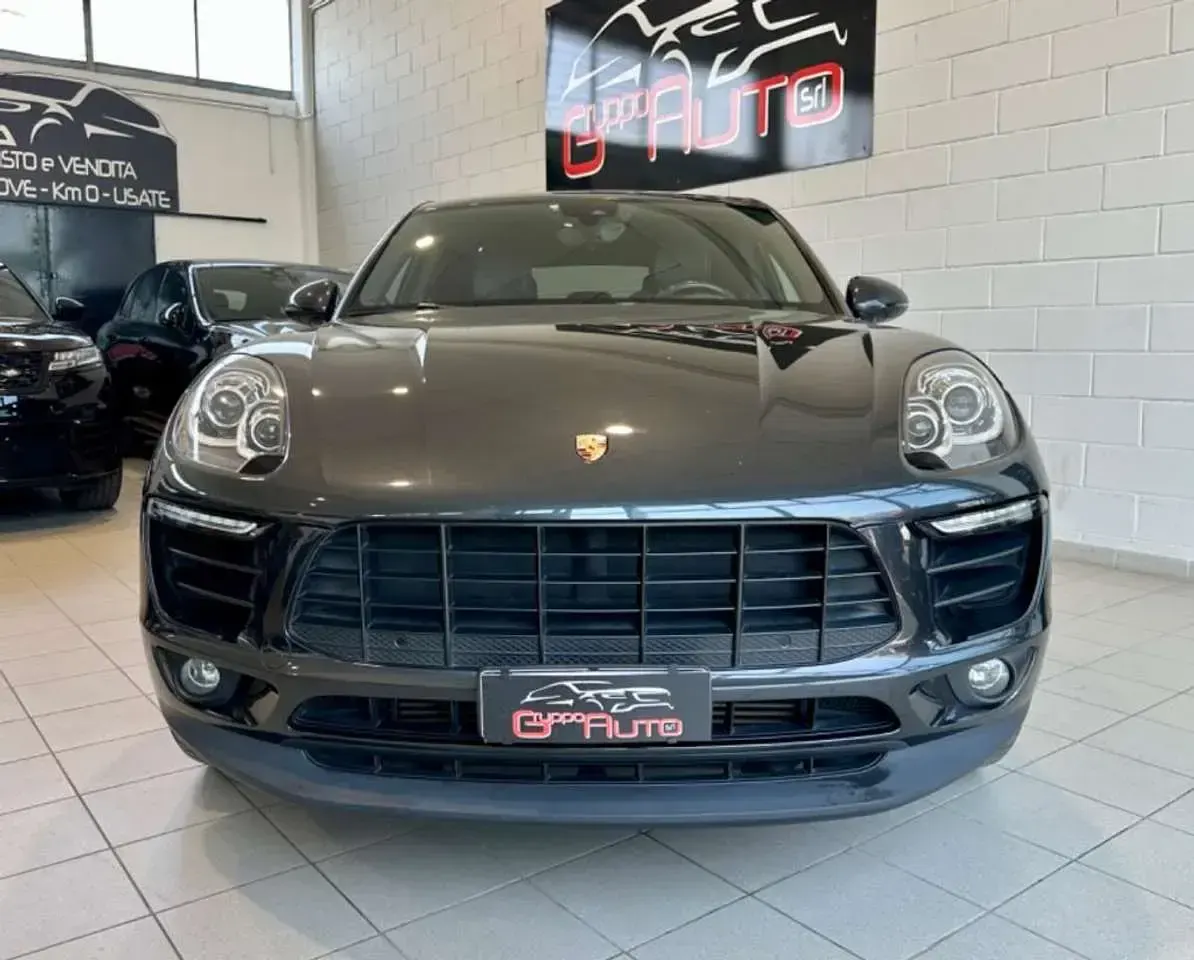 Usata Porsche Macan Sport 252 CV (185 kW) 2017 Grigio scuro SUV