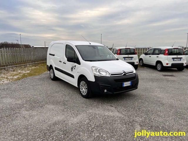 Usata Citroën Berlingo 49 kW (67 CV) 2019 Bianco / pastello Monovolume