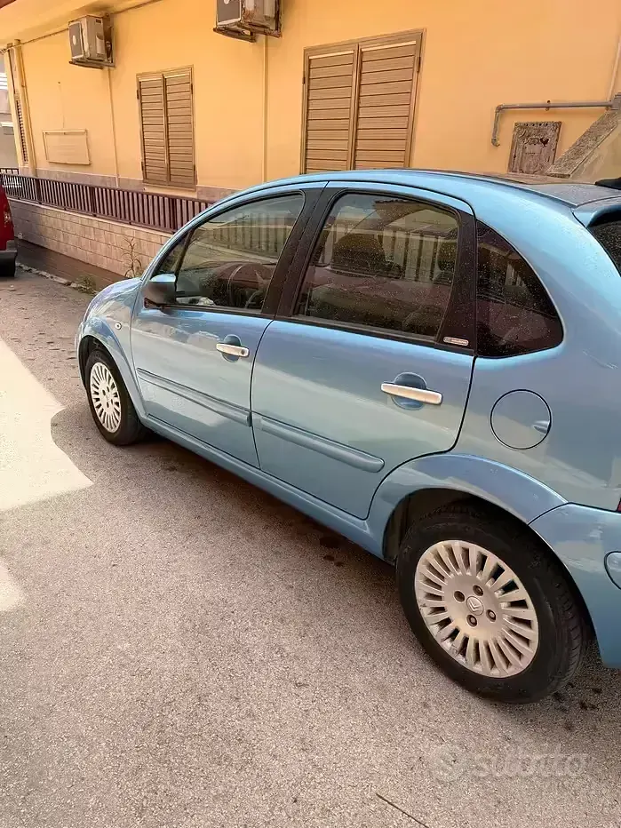 Usata Citroën C3 Exclusive 73 CV (53 kW) 2005 Blu Utilitaria