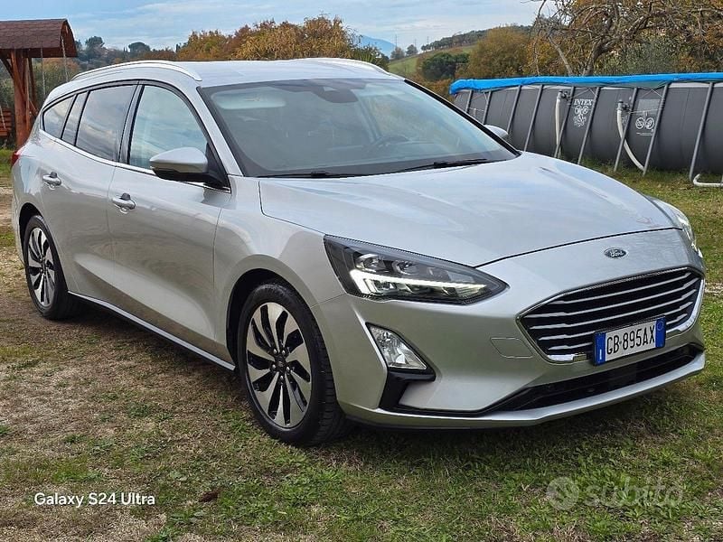 Usata Ford Focus ST-Line 120 CV (88 kW) 2020 Grigio Station wagon