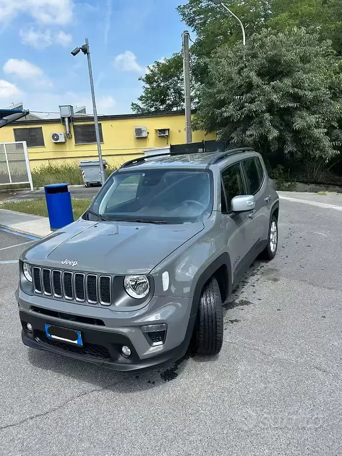 Usata Jeep Renegade 120 CV (88 kW) 2022 Grigio SUV