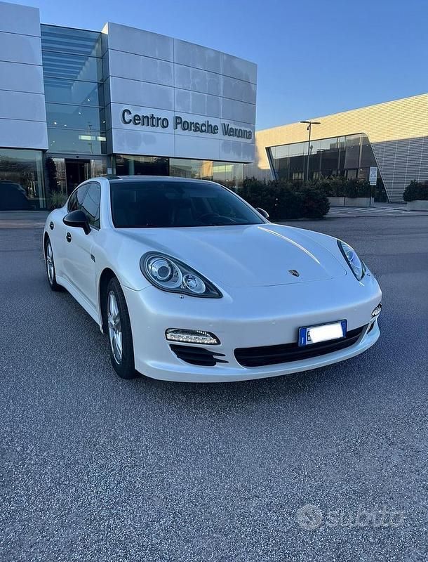 Usata Porsche Panamera 250 CV (183 kW) 2011 Bianco Berlina