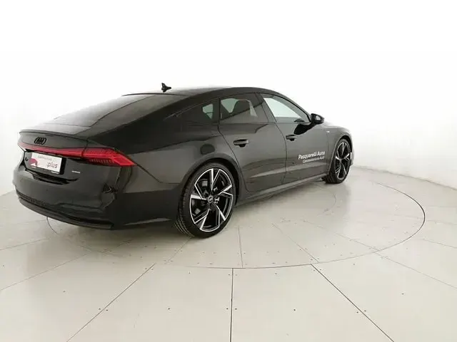 Nuova Audi A7 Sportback Advanced Plus 245 CV (180 kW) 2025 Nero mythos metallizzato Utilitaria