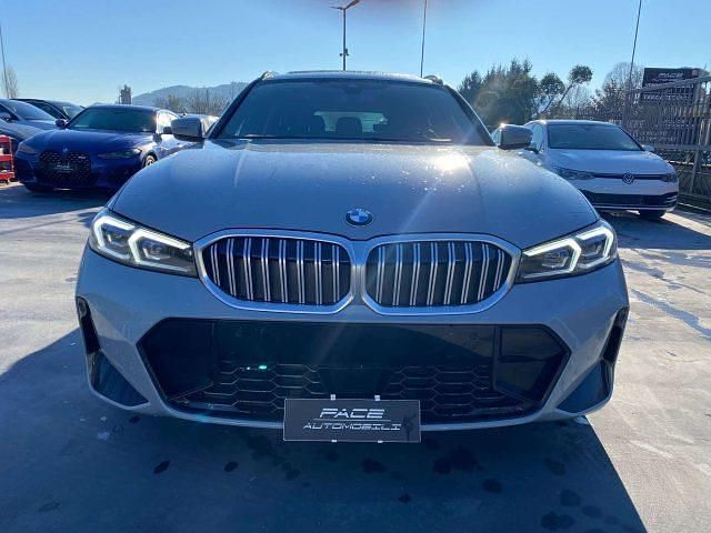 Usata BMW 330 M Sport 245 CV (180 kW) 2025 Grigio pastello Station wagon