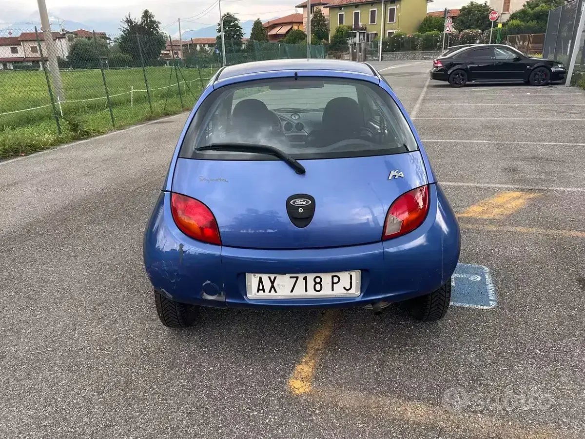 Usata Ford Ka Collection 60 CV (44 kW) 1998 Bluazzurro Utilitaria