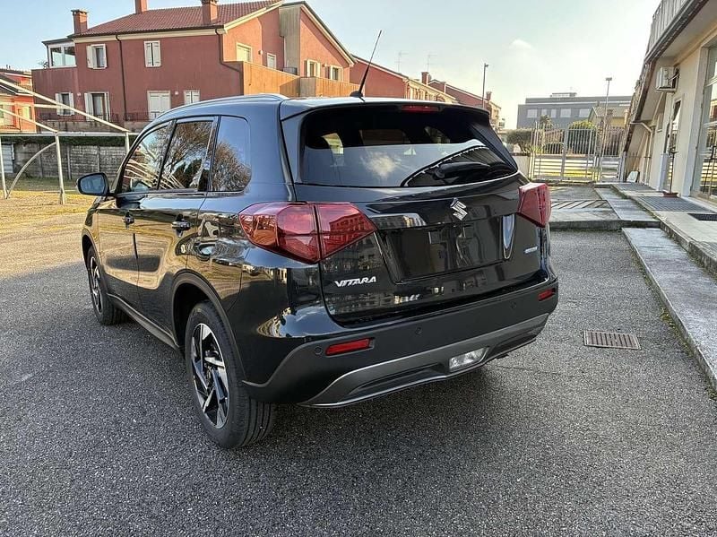 Nuova Suzuki Vitara 110 CV (80 kW) 2026 Nero dubai SUV