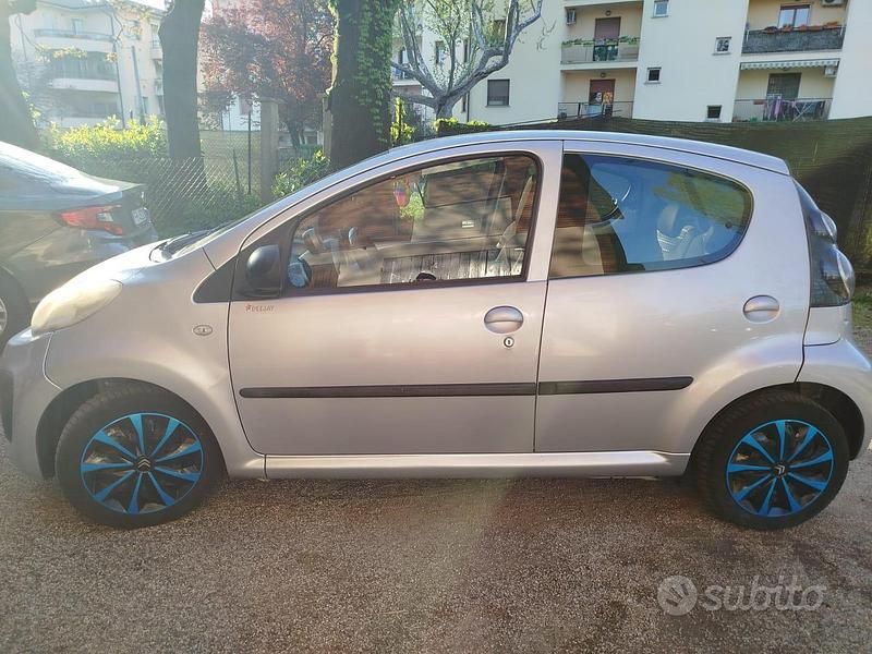 Usata Citroën C1 68 CV (50 kW) 2012 Grigio Utilitaria
