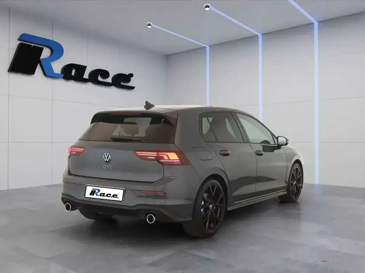 Usata VW Golf VIII GTI 245 CV (180 kW) 2025 Grigio Berlina