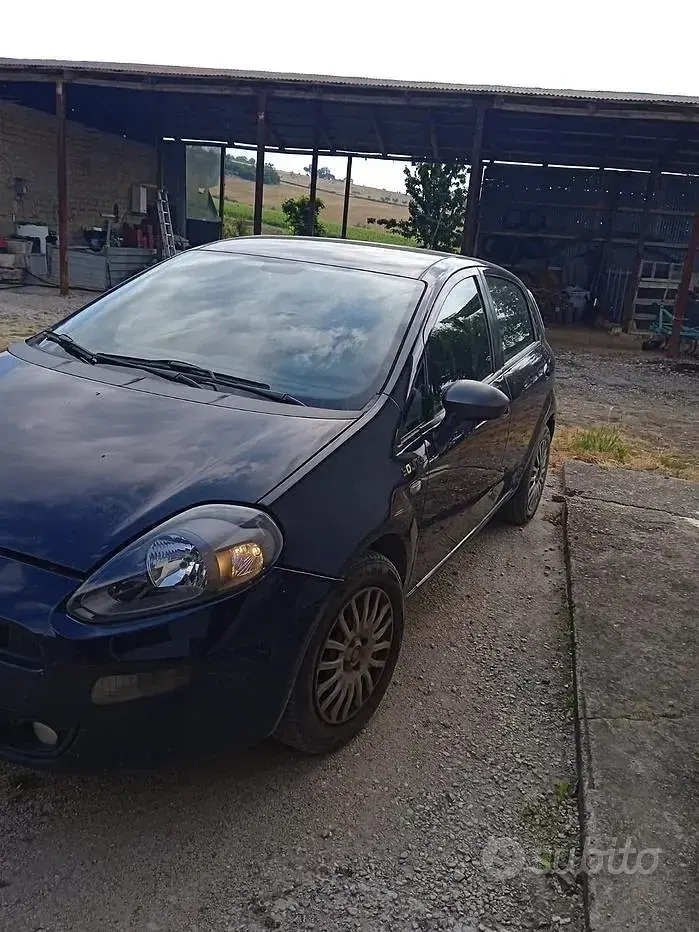 Usata Fiat Grande Punto 77 CV (56 kW) 2015 Blu Utilitaria