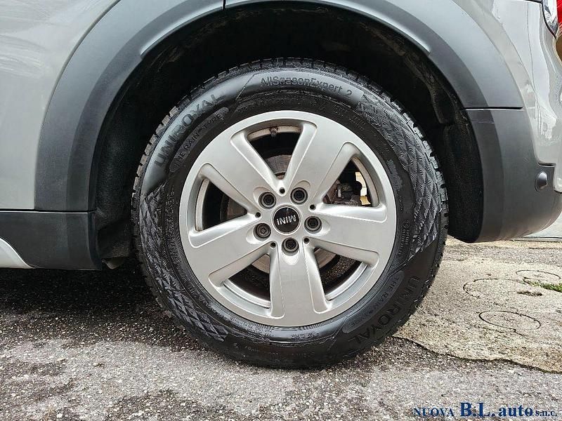 Usata Mini One Countryman 101 CV (74 kW) 2019 Grigio SUV