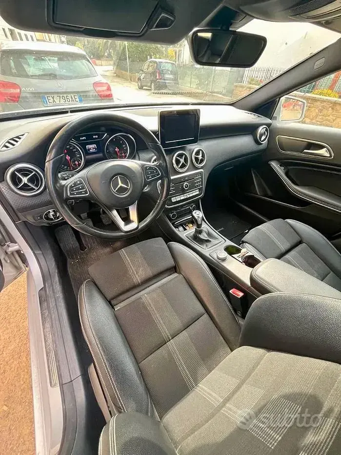 Usata Mercedes 180 109 CV (80 kW) 2017 Grigio Berlina